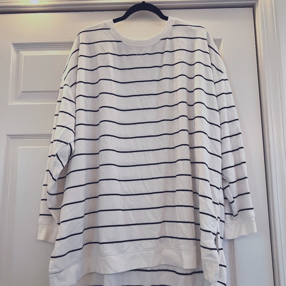 Lightweight sweatshirt